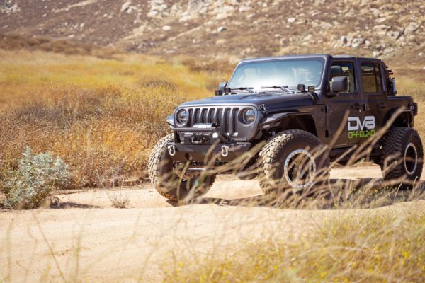 DV8 Offroad 07-23 Jeep Wrangler Gladiator JT JK JL FS-25 Stubby Front Bumper w Plated Bull Bar For Sale - Image 5
