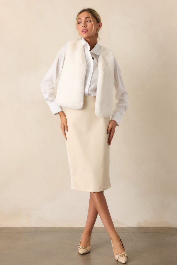 Cuddly Keepsake Off White Faux Fur Vest For Cheap - Image 4